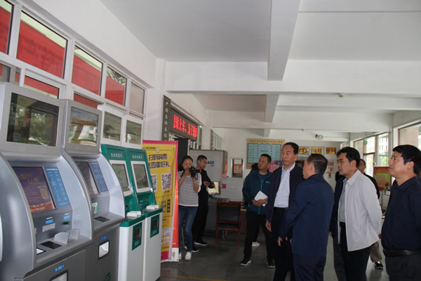 市安委辦主任、安監(jiān)局局長李永宏一行到隴運集團公司檢查指導(dǎo)工作