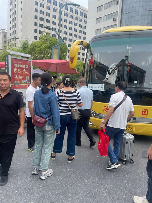 聞汛而動  主動作為 --隴運(yùn)集團(tuán)公司迅速行動全力做好防汛搶險和運(yùn)輸保障工作